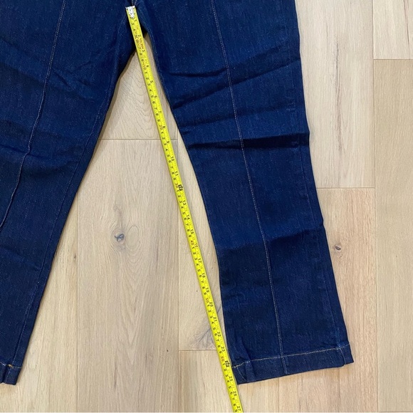 Zara | Crop Flare Mid Rise Blue Jeans 💙 - Picture 8 of 8